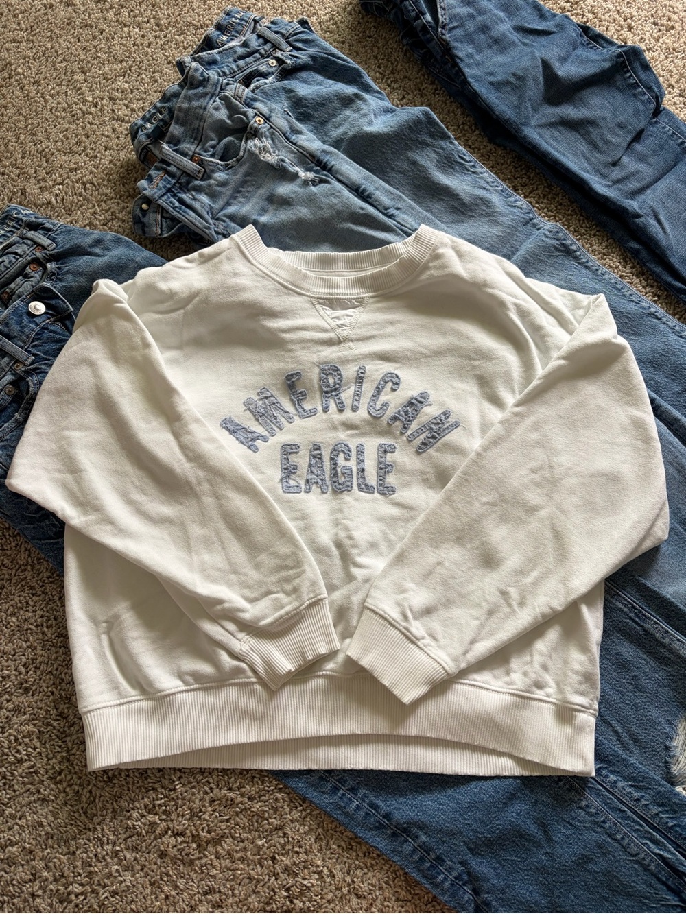AE crewneck xs